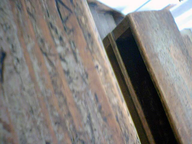 hs 8, desk closeup